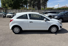 Opel Corsa 1.0 / 65 ch / Essentia / Clim