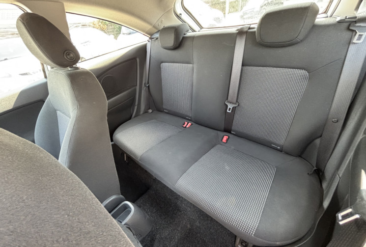 Opel Corsa 1.0 / 65 ch / Essentia / Clim