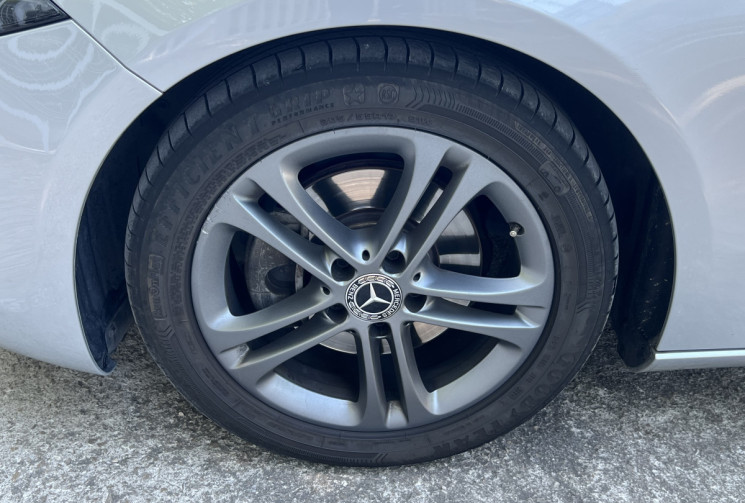 Mercedes Classe A 200 d 150 Style Line 8G-DCT / Caméra / Angles Morts / Ecran 10 Pouces