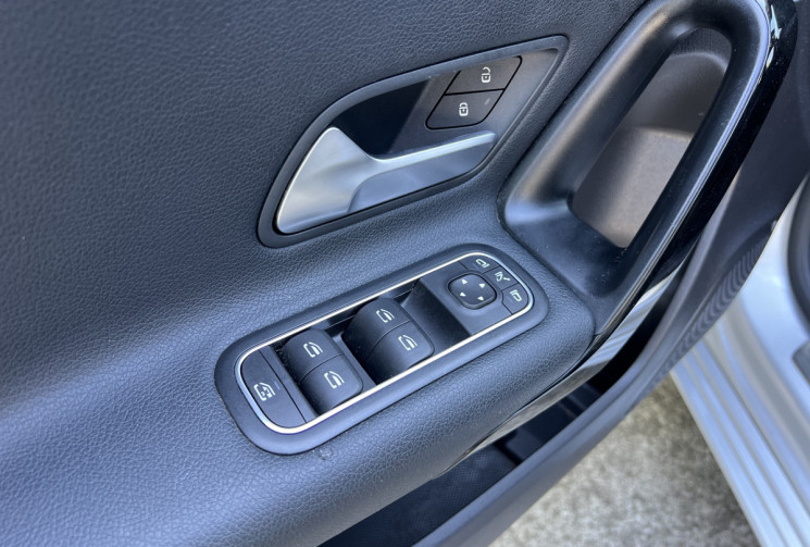 Mercedes Classe A 200 d 150 Style Line 8G-DCT / Caméra / Angles Morts / Ecran 10 Pouces