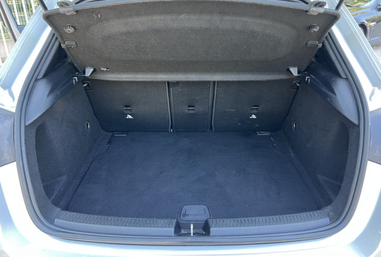 Mercedes Classe A 200 d 150 Style Line 8G-DCT / Caméra / Angles Morts / Ecran 10 Pouces