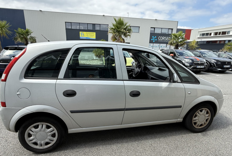 Opel MERIVA Uniquement pour professionnel du commerce automobile
