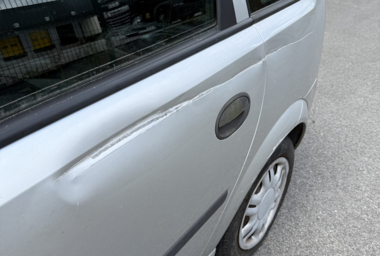 Opel MERIVA Uniquement pour professionnel du commerce automobile