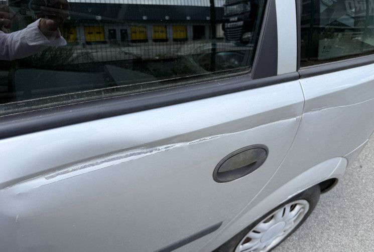 Opel MERIVA Uniquement pour professionnel du commerce automobile