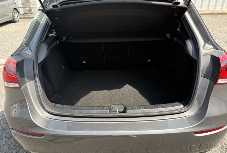Mercedes Classe A 160 STYLE Line 109 cv 1.3 Ti * Carplay * Caméra * Jantes 17