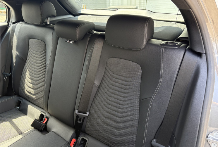 Mercedes Classe A 160 STYLE Line 109 cv 1.3 Ti * Carplay * Caméra * Jantes 17