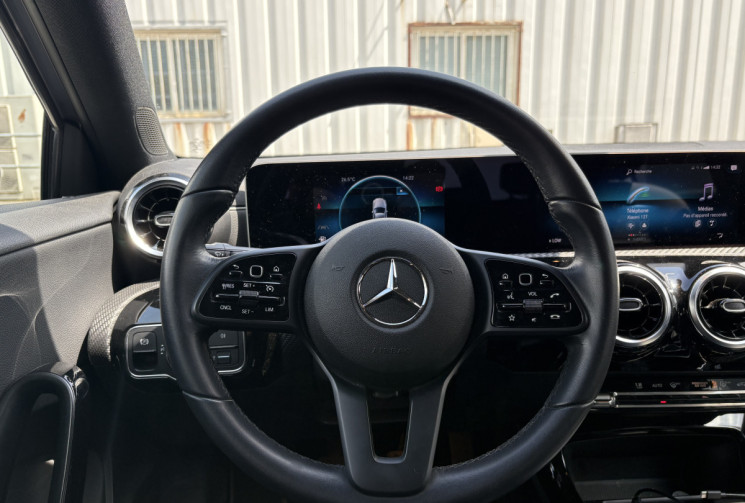 Mercedes Classe A 160 STYLE Line 109 cv 1.3 Ti * Carplay * Caméra * Jantes 17
