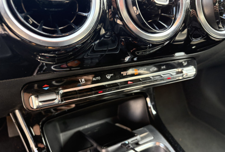 Mercedes Classe A 160 STYLE Line 109 cv 1.3 Ti * Carplay * Caméra * Jantes 17