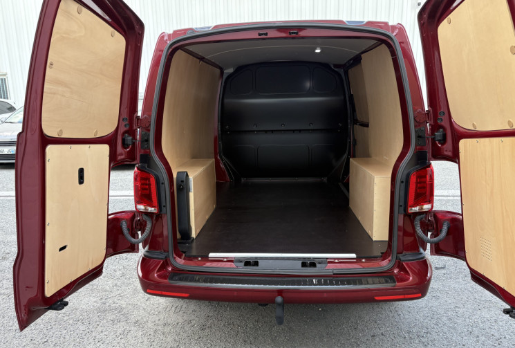 Volkswagen Transporter VOLKSWAGEN TRANSPORTER VI (2) 6.1 2.0 TDI 150 L1H1 EDITION