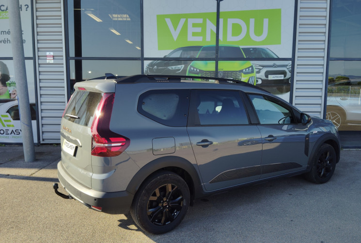 Dacia Jogger 1.6 hybrid 140ch Extreme 7 places Dacia Jogger 1.6 hybrid 140ch Extreme 7 places