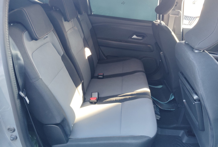 Dacia Jogger 1.6 hybrid 140ch Extreme 7 places Dacia Jogger 1.6 hybrid 140ch Extreme 7 places