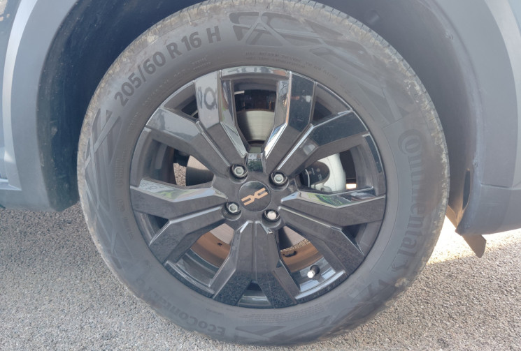 Dacia Jogger 1.6 hybrid 140ch Extreme 7 places Dacia Jogger 1.6 hybrid 140ch Extreme 7 places