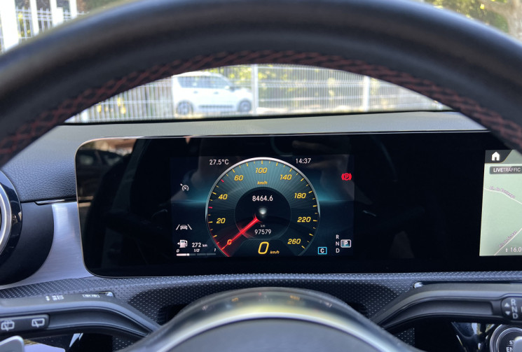 Mercedes Classe A 200 d 150 AMG Line 8G-DCT / Caméra / Blanc Nacré / Entretien à Jour