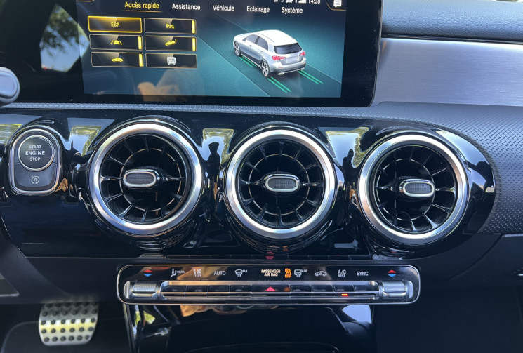 Mercedes Classe A 200 d 150 AMG Line 8G-DCT / Caméra / Blanc Nacré / Entretien à Jour