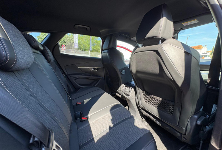 Peugeot 3008  II 1.2  130 GT LINE / BON ETAT / GARANTIE 12 MOIS 