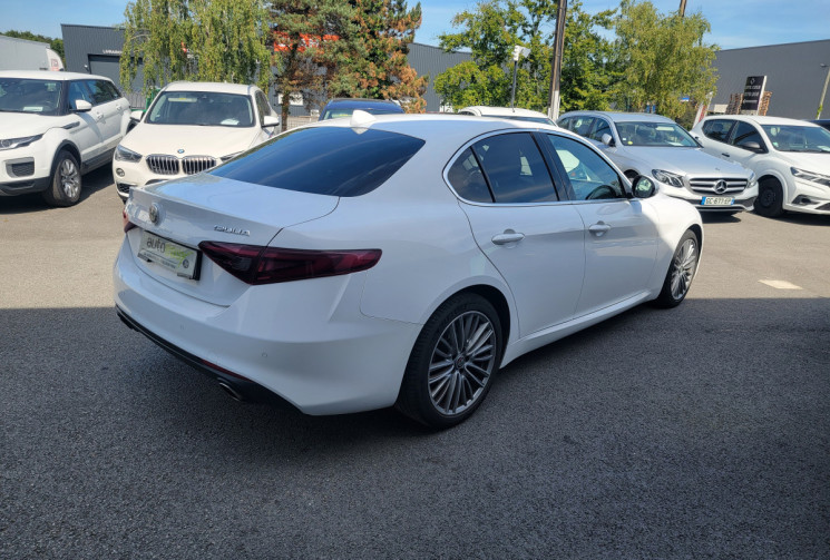 Alfa Romeo Giulia 2.2 JTD 16V AT8 180 cv Boîte auto LUSSO