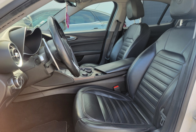 Alfa Romeo Giulia 2.2 JTD 16V AT8 180 cv Boîte auto LUSSO