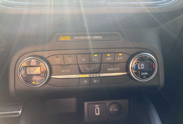 Ford Focus ST-Line 1.5 TDCI 120 / Boîte auto / Carplay