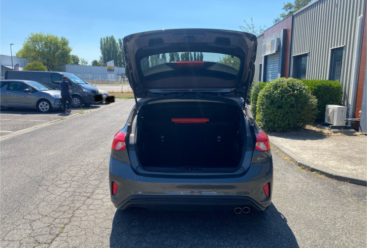 Ford Focus ST-Line 1.5 TDCI 120 / Boîte auto / Carplay