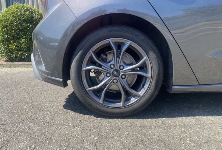 Ford Focus ST-Line 1.5 TDCI 120 / Boîte auto / Carplay