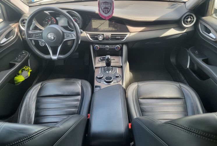 Alfa Romeo Giulia 2.2 JTD 16V AT8 180 cv Boîte auto LUSSO