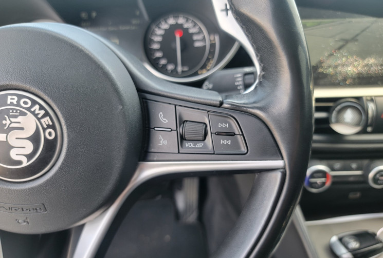 Alfa Romeo Giulia 2.2 JTD 16V AT8 180 cv Boîte auto LUSSO
