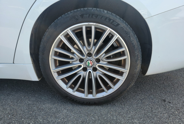 Alfa Romeo Giulia 2.2 JTD 16V AT8 180 cv Boîte auto LUSSO