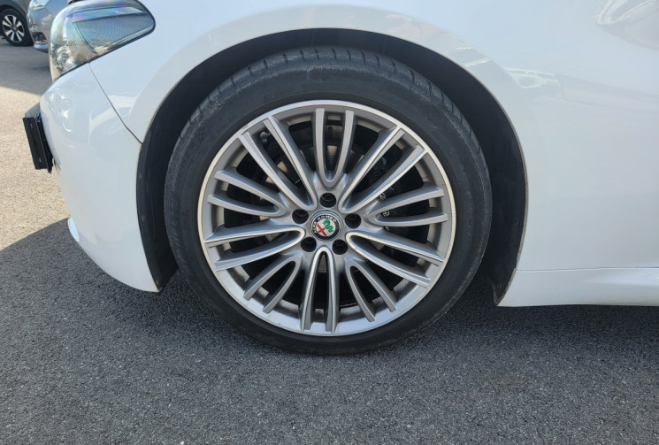 Alfa Romeo Giulia 2.2 JTD 16V AT8 180 cv Boîte auto LUSSO