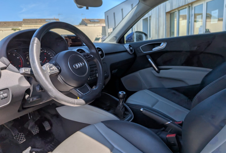 Audi A1 I 3 Portes 1.2 TFSI 85 AMBITION