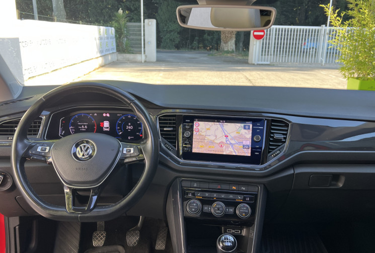Volkswagen T-Roc 1.5 TSI EVO 150 Carat Exclusive / Toit Ouvrant / Attelage / Carplay / Keyless / ACC