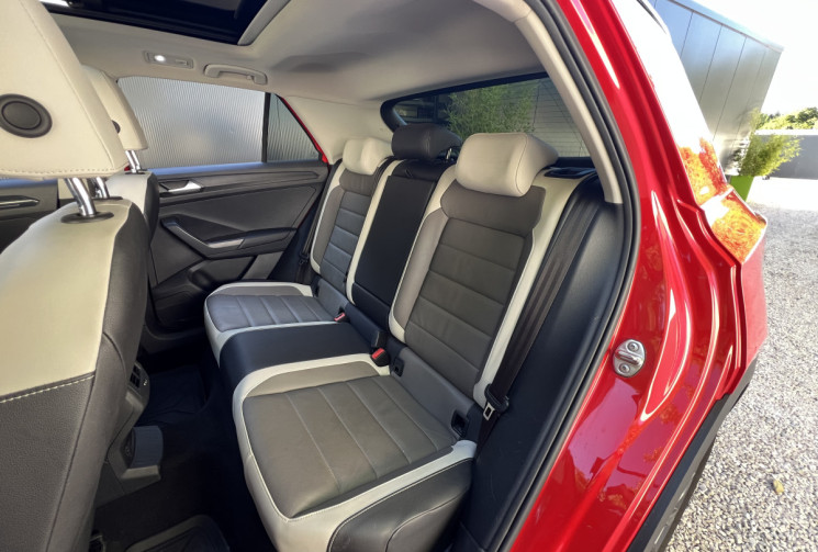 Volkswagen T-Roc 1.5 TSI EVO 150 Carat Exclusive / Toit Ouvrant / Attelage / Carplay / Keyless / ACC