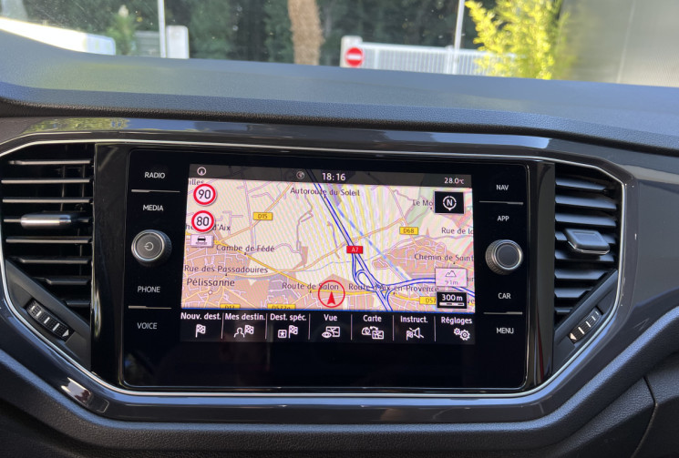 Volkswagen T-Roc 1.5 TSI EVO 150 Carat Exclusive / Toit Ouvrant / Attelage / Carplay / Keyless / ACC
