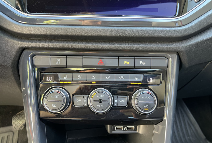 Volkswagen T-Roc 1.5 TSI EVO 150 Carat Exclusive / Toit Ouvrant / Attelage / Carplay / Keyless / ACC
