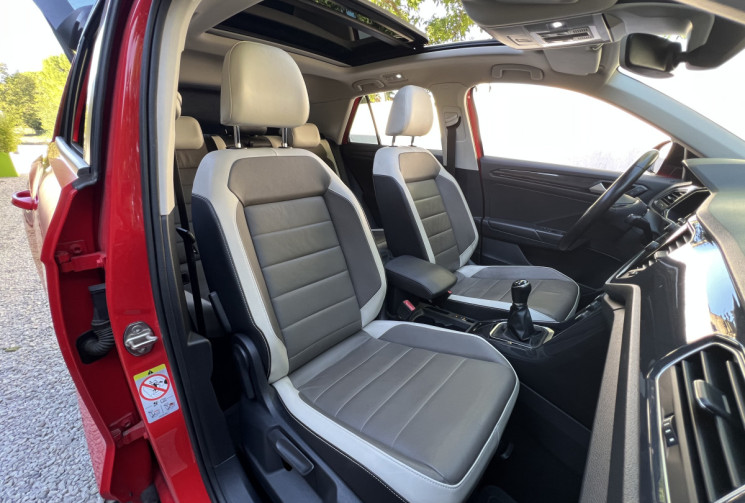 Volkswagen T-Roc 1.5 TSI EVO 150 Carat Exclusive / Toit Ouvrant / Attelage / Carplay / Keyless / ACC