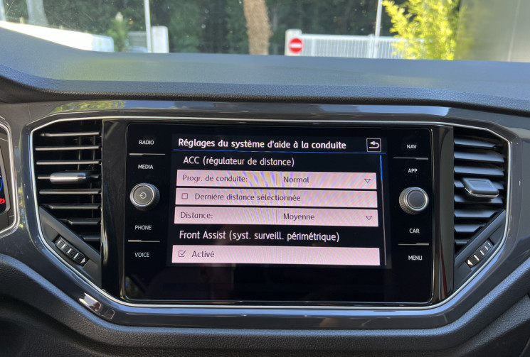 Volkswagen T-Roc 1.5 TSI EVO 150 Carat Exclusive / Toit Ouvrant / Attelage / Carplay / Keyless / ACC