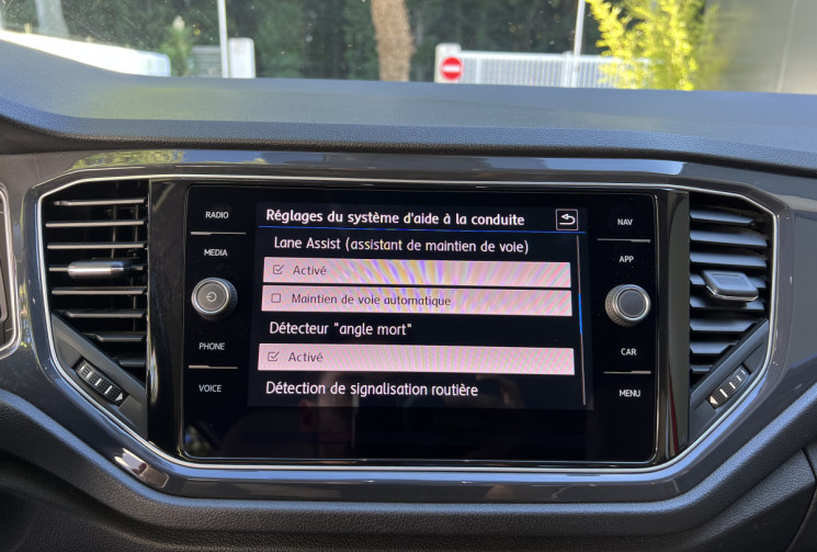 Volkswagen T-Roc 1.5 TSI EVO 150 Carat Exclusive / Toit Ouvrant / Attelage / Carplay / Keyless / ACC