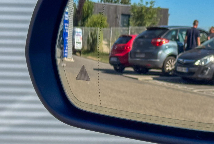 Mercedes Classe C  C200 AMG-Line 184 BVA Toit Ouvrant Burmester CAM360 Sièges à mém Suivi Mercedes