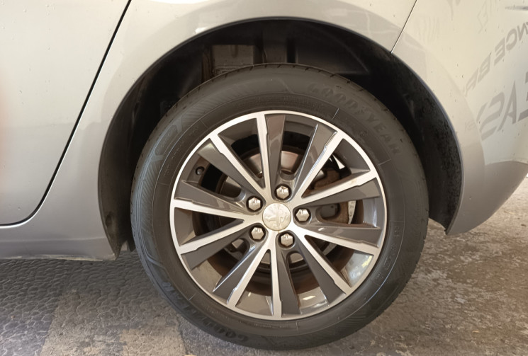 Peugeot 308 II 1.2 ESS 130CV ENTRETIEN EXCLUSIF CONCESSION GARANTIE 1AN  