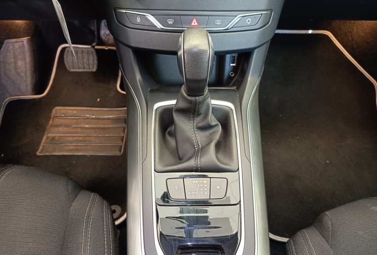 Peugeot 308 II 1.2 ESS 130CV ENTRETIEN EXCLUSIF CONCESSION GARANTIE 1AN  
