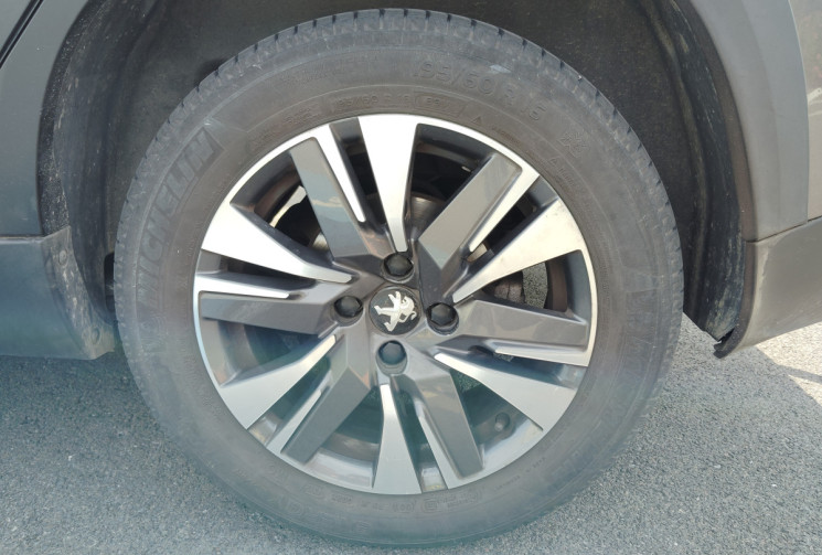 Peugeot 2008 1.6 BlueHDi 100ch Allure