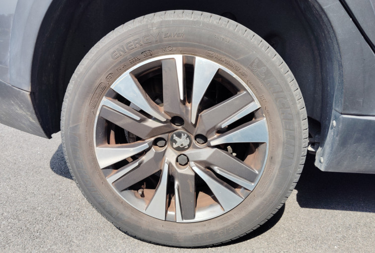 Peugeot 2008 1.6 BlueHDi 100ch Allure