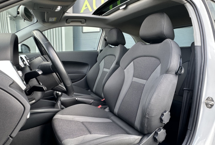 Audi A1 II 1.0 TFSI 95 ch ULTRA METROPOLITAN - TOIT OUVRANT - FEUX LED