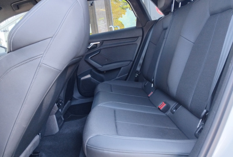 Audi A3 SPORTBACK  IV 35 TDI 150 S LINE S Tronic 7 - Suivi Audi - Première Main - Bang & Olufsen