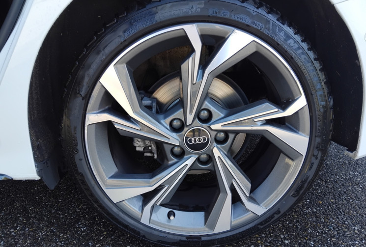 Audi A3 SPORTBACK  IV 35 TDI 150 S LINE S Tronic 7 - Suivi Audi - Première Main - Bang & Olufsen