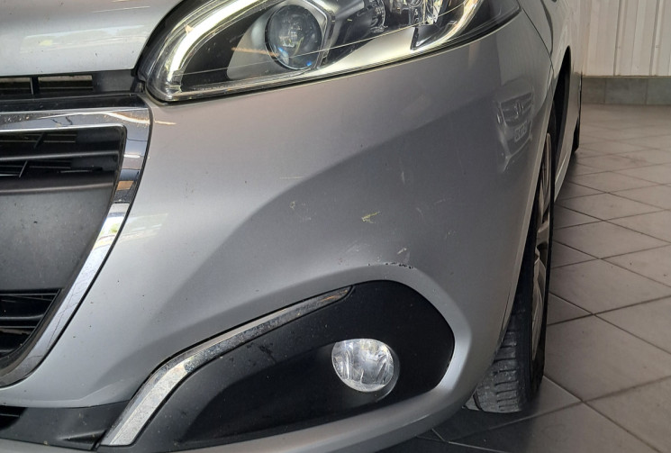 Peugeot 208 Phase 2 1.2 VTi 12V 82 CV ACTIVE  / TBE / distribution neuve / GARANTIE