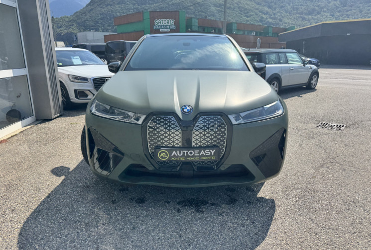 BMW iX xDrive40 326