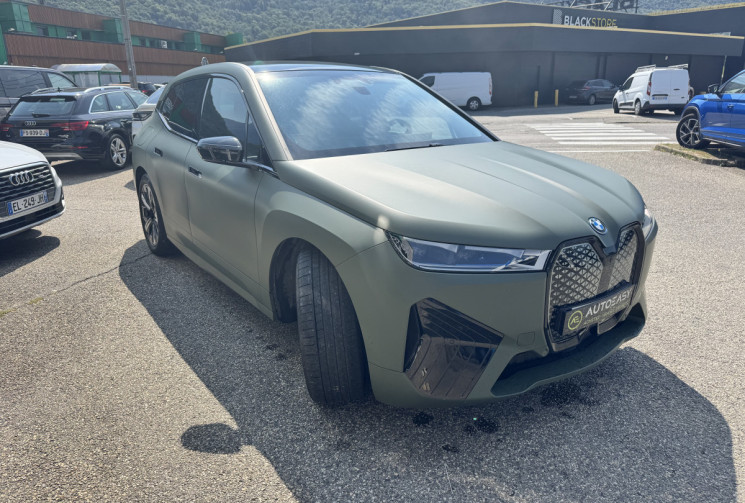 BMW iX xDrive40 326