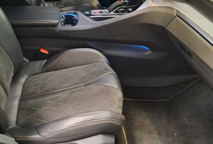 Peugeot 3008 2.0 BLUEHDI 180 GT S&S EAT6 - TBE - CAM 360 HIFI FOCAL - ENTR DISTRI OK - GARANTIE 