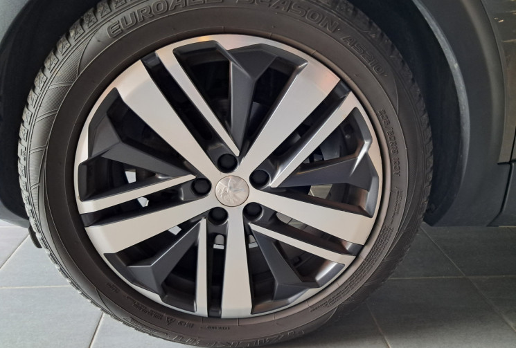 Peugeot 3008 2.0 BLUEHDI 180 GT S&S EAT6 - TBE - CAM 360 HIFI FOCAL - ENTR DISTRI OK - GARANTIE 