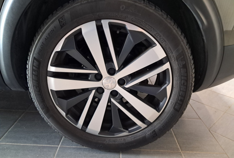 Peugeot 3008 2.0 BLUEHDI 180 GT S&S EAT6 - TBE - CAM 360 HIFI FOCAL - ENTR DISTRI OK - GARANTIE 